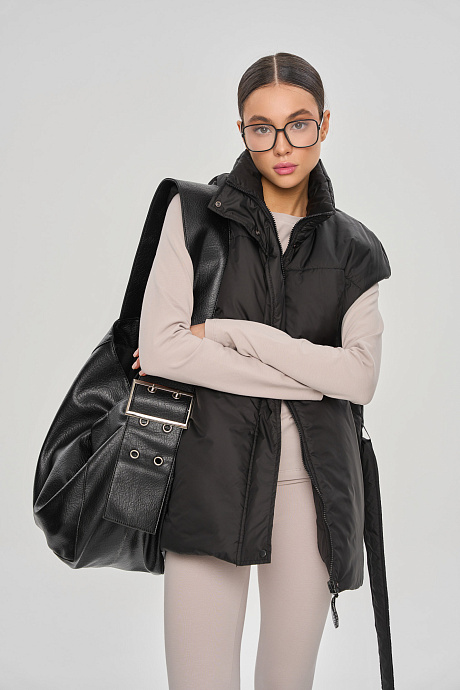 Жилет утепленный с поясом