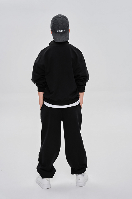 Костюм из футера объемного кроя